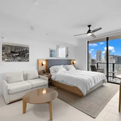 Ultimate Elegance Studio with Panoramic City Views