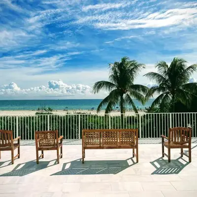 Luxury Ocean Front Condo on Millionaires Row