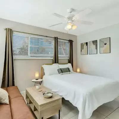 Beachside Bliss Hollywood Studio