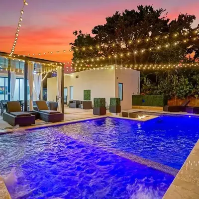 NEW Bali Resort Style Villa with Vast Pool & Jacuzzi and Outdoor Grilling