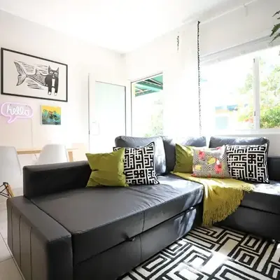 Family Pet Friendly Apartment 3 Minute Walk to Miami Beach