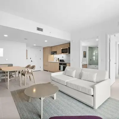 Free Parking! Luxury Condo in Downtown Miami