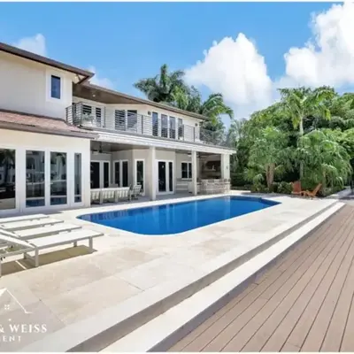 Elegant Waterfront Estate 6BR- 6.5BA