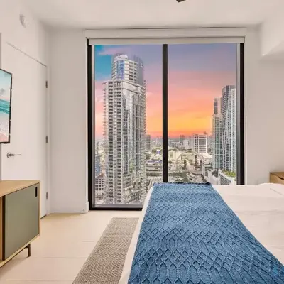 Modern 1BR Apartment with Pool