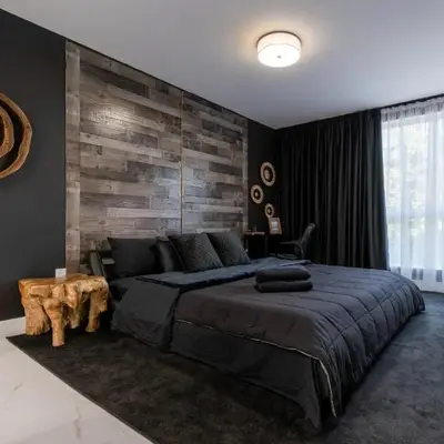 MONROE APART HOTEl