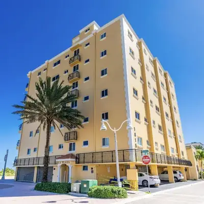 Penthouse 2BED2BATH with ocean view & Parking - LaPlaya