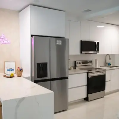 Villa Roads - Ideal Stay in Miami - King - Bed Parking - Near Airport