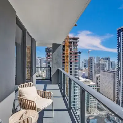 New 2-Bdrm Downtown Miami Apartment with Bay Vista