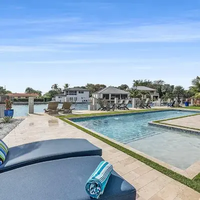 Coral Shores Waterfront Heated Pool Hosts 14!