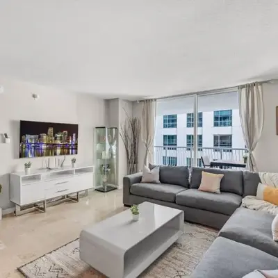 Waterfront and City Lights 1-BR With Free Parking