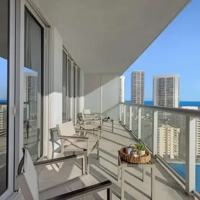 Stylish Beach Apartment with Pool