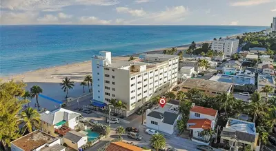 an aerial view of a city and the beach at Casa Roselle 3 Bedrooms in Hollywood
