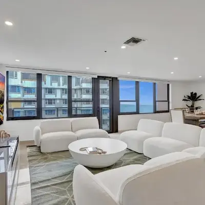 Luxury 2BD Penthouse with Beach Access and Resort Amenities PH6