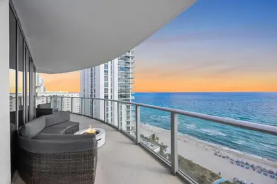 a balcony with a view of the ocean at Ventur Beachfront Luxe Condo - Lyfe Beach Resort in Hollywood
