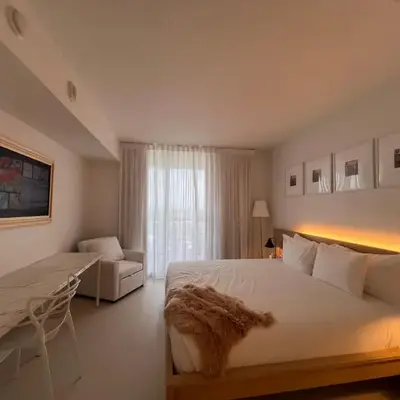 2B 2B Luxury Ocean Views Apt in Hallandale Beach