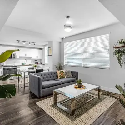 Stylish 1BR Unit With Free Parking Near Wynwood