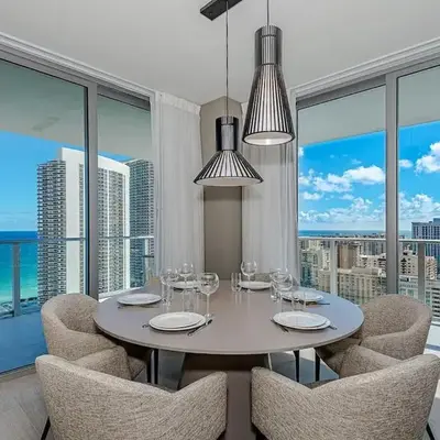 Miami Escape Views & Amenities