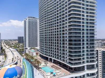 a view of a tall building in a city at Lyfe Resort 2307 in Hollywood