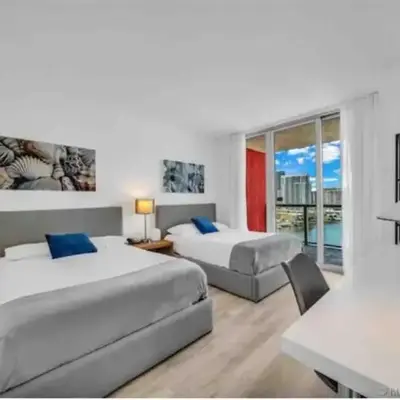 Studio Beach Apmt 2 Full Q Beds