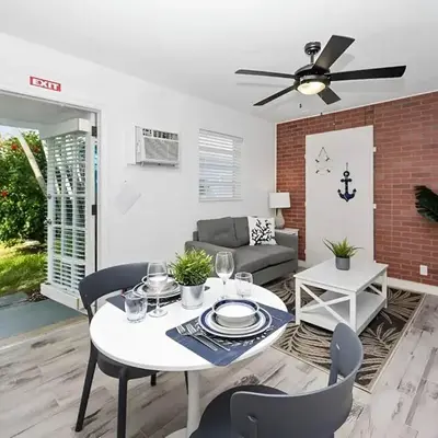 Luna Beach House