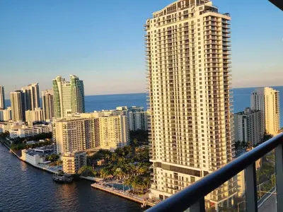 a view of a city skyline with a tall building at Beautiful Studio in Hallandale with Beach & Pool in Hallandale Beach