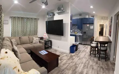 Gallery image of Cheerful 4b 2B with heated pool in Fort Lauderdale