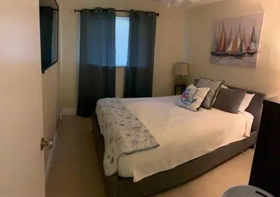 Gallery image of Great 4b2b getaway with heated salt water pool in Fort Lauderdale