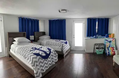 Gallery image of classic 4b2b FLL Home with heated pool in Fort Lauderdale