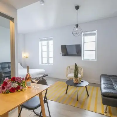 Beautiful Studio with Rooftop pool B309