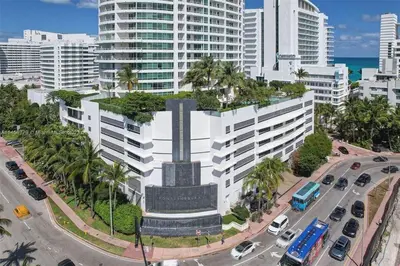 Gallery image of Fontainebleau New Reno 1BR Corner Unit Ocean & Bay in Miami Beach