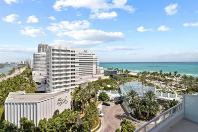 Gallery image of Fontainebleau New Reno 1BR Corner Unit Ocean & Bay in Miami Beach