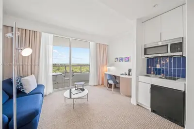 Gallery image of Fontainebleau Corner Unit New Reno 2Bdrm 3Bath in Miami Beach