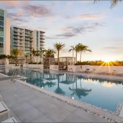 Chic Ft Lauderdale 2BR | Pool + Nightlife