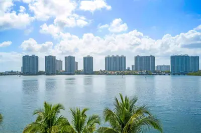 Gallery image of Bay View Oasis with Balcony & Free Parking Sunny Isles Beach in Sunny Isles Beach