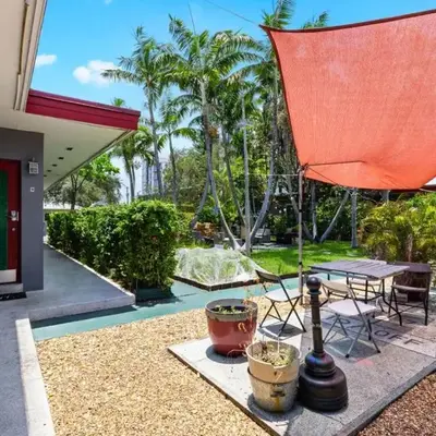 1BR Studio Parking
