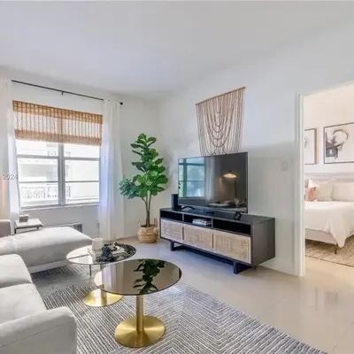 Contemporary chic