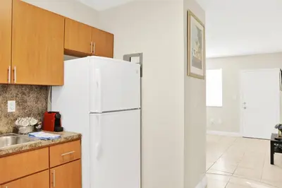 Gallery image of Mimo 7 -Smart TV - Free Parking - Kitchen - Walkable in Miami
