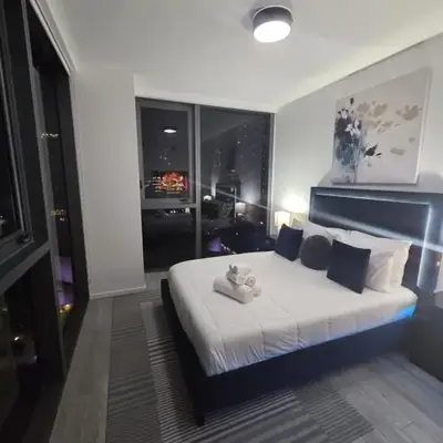 Miami-Brickell Luxury 2BR-2BATH with skyline VIEWS - walking distance to KASEYA-HEAT ARENA & BAYSIDE - Port of MIAMI cruise ships