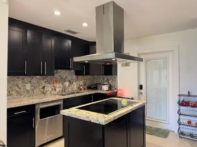 Gallery image of Farm House with goats and bunnies in Davie