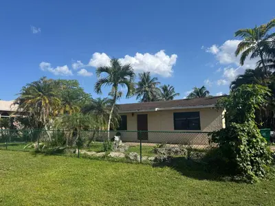 Gallery image of Farm House with goats and bunnies in Davie