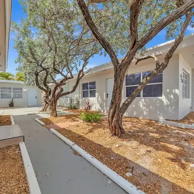 Beachside 1BR in Hollywood | Parking + WiFi