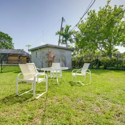 Less Than 3 Mi to Hard Rock Stadium Miami Home with Sunroom