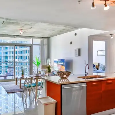 Miami Midblock Condo - City Views