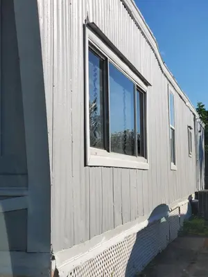 a building with a window on the side of it at 1161 Efficency Miami-Lakes in Tamiami