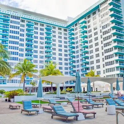 Seacoast Suites on Miami Beach