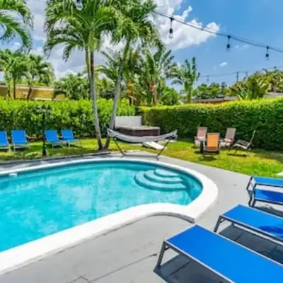 437 NE 107th · Pool Hot Tub Patio 5 Bedrooms 3 BathsParking