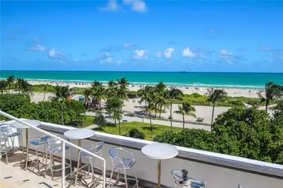 Gallery image of Bright Miami Beach Studio with Rooftop Pool Access in Miami Beach