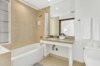 Gallery image of Bright Miami Beach Studio with Rooftop Pool Access in Miami Beach