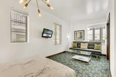 Gallery image of Bright Miami Beach Studio with Rooftop Pool Access in Miami Beach