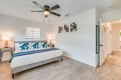 a bedroom with a bed and a ceiling fan at Fox Private Resort- Near Downtown & Beach in Fort Lauderdale